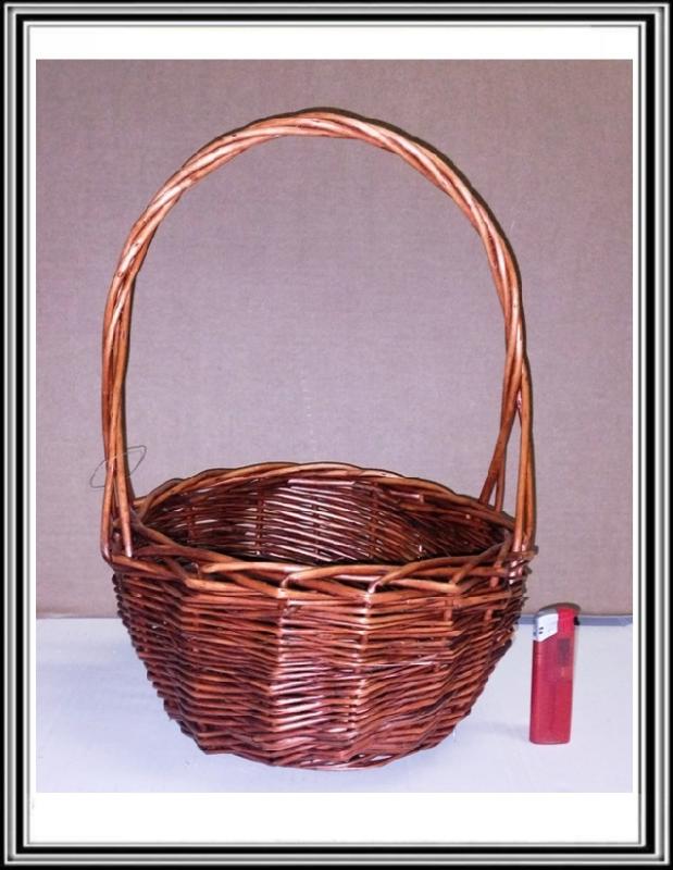 Prútený košík priemeru 23 a výšky 35 cm